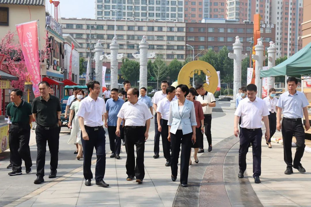 “持续优化营商环境,提升城市综合竞争力”市政协领导调研国投麷街项目