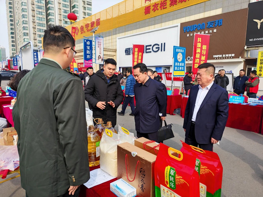 以优质粮油产品践行企业诚信经营理念 军粮供应站参加“3·15”国际消费者权益日宣传活动