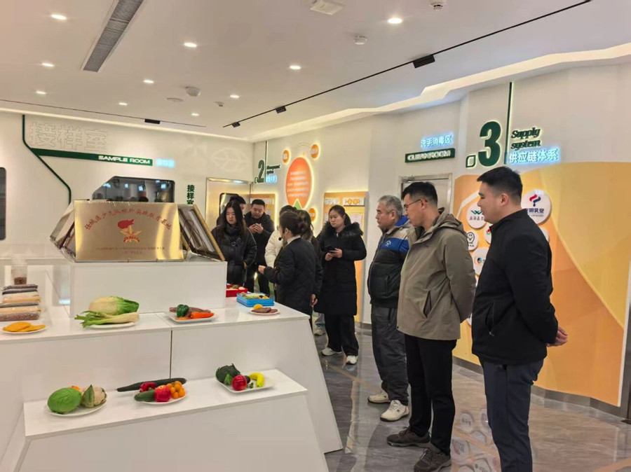 家校企协同筑防线 济宁一中附属中学家委会代表到康元公司参观交流